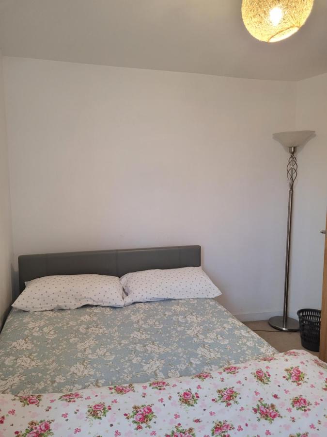 Room Near Heathrow Airport Ґіллінґдон Екстер'єр фото
