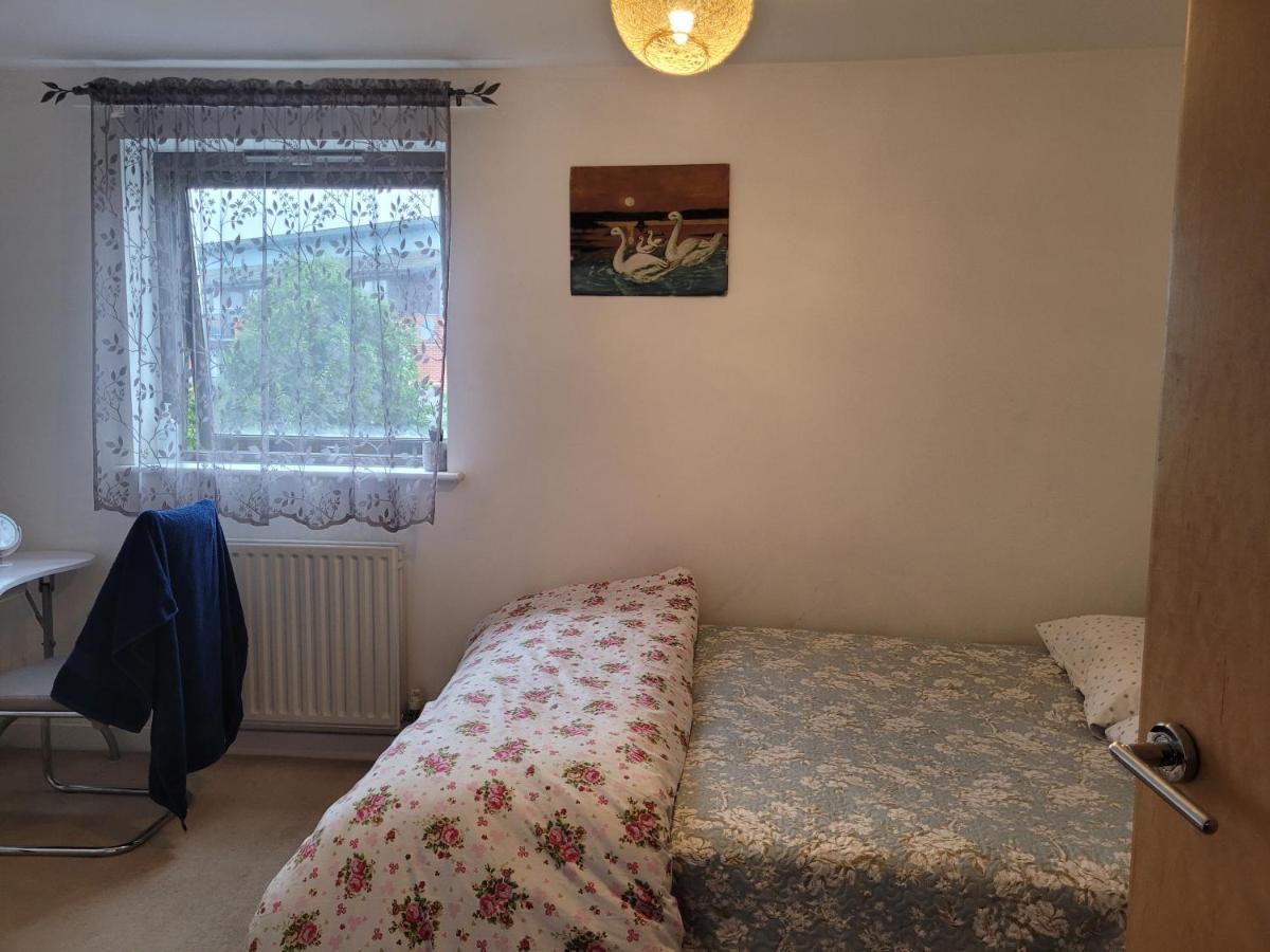Room Near Heathrow Airport Ґіллінґдон Екстер'єр фото